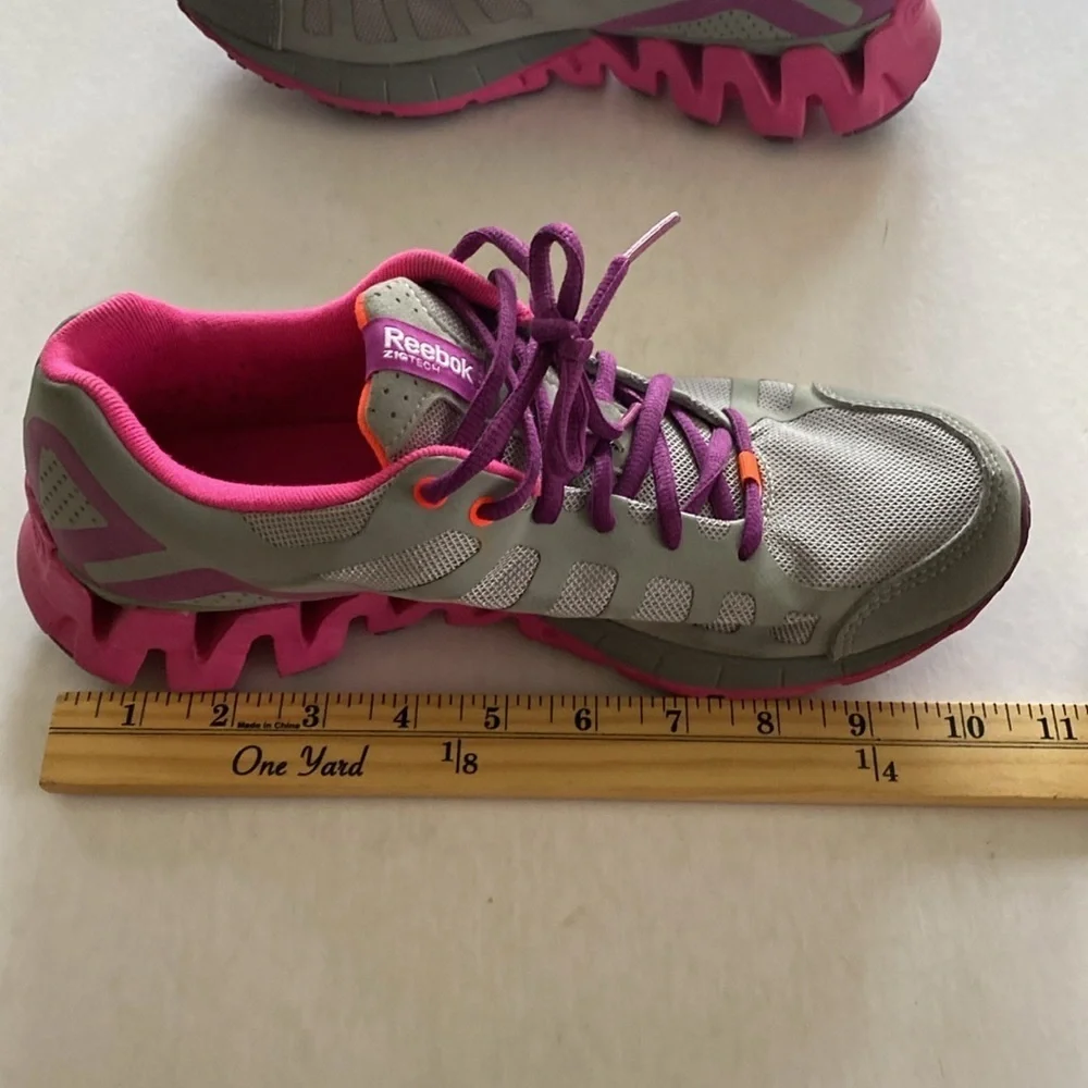 Reebok Zigtech Women’s Running Shoes Size 6.5 Men’s or 8 Women’s
